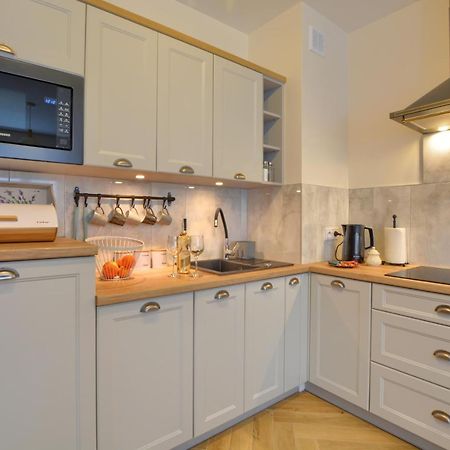 Retro Bieszczady Apartment Ustrzyki Dolne Bagian luar foto