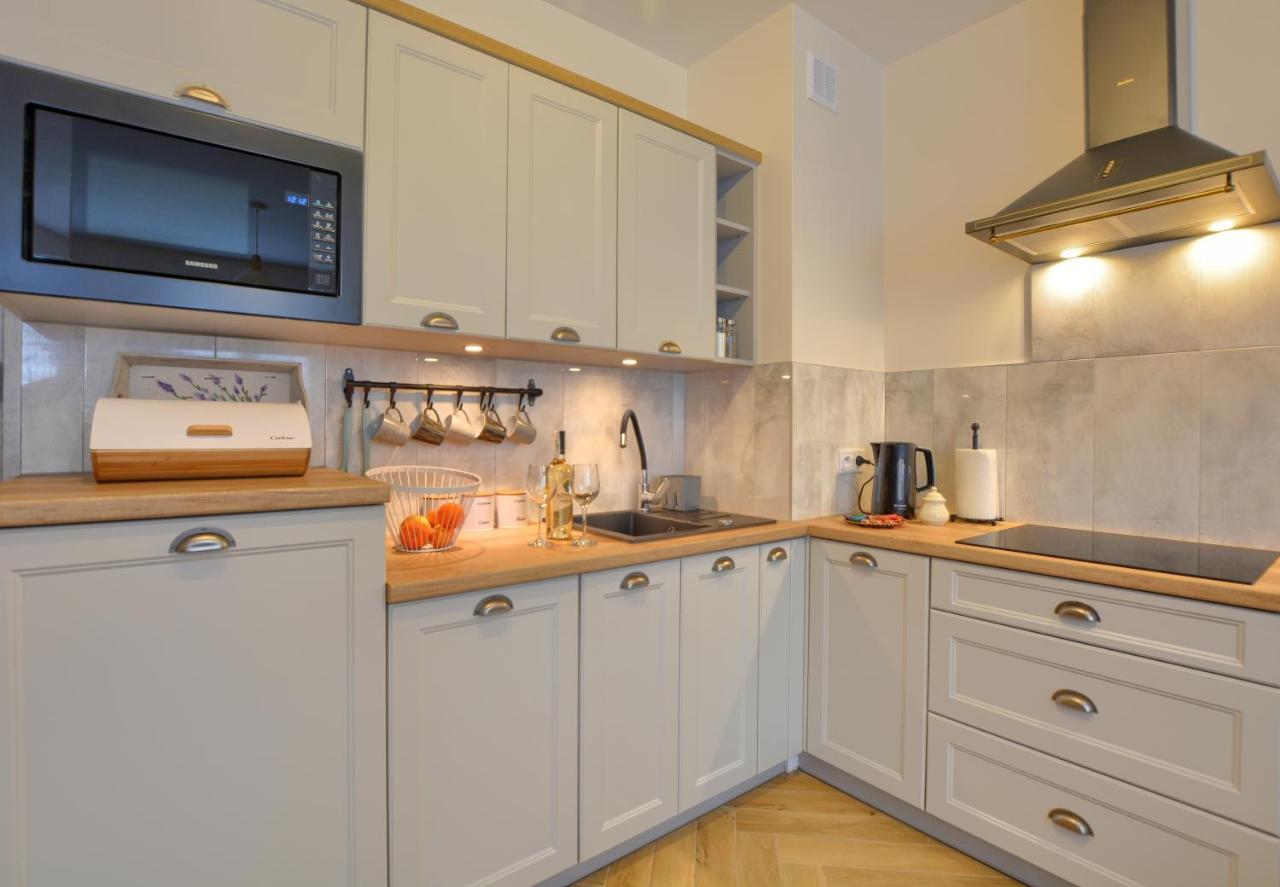 Retro Bieszczady Apartment Ustrzyki Dolne Bagian luar foto